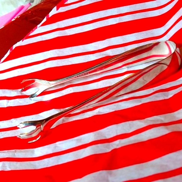 Heavy Sterling Silver S. Kirk & Sons Sugar Tongs - Picture 5 of 6